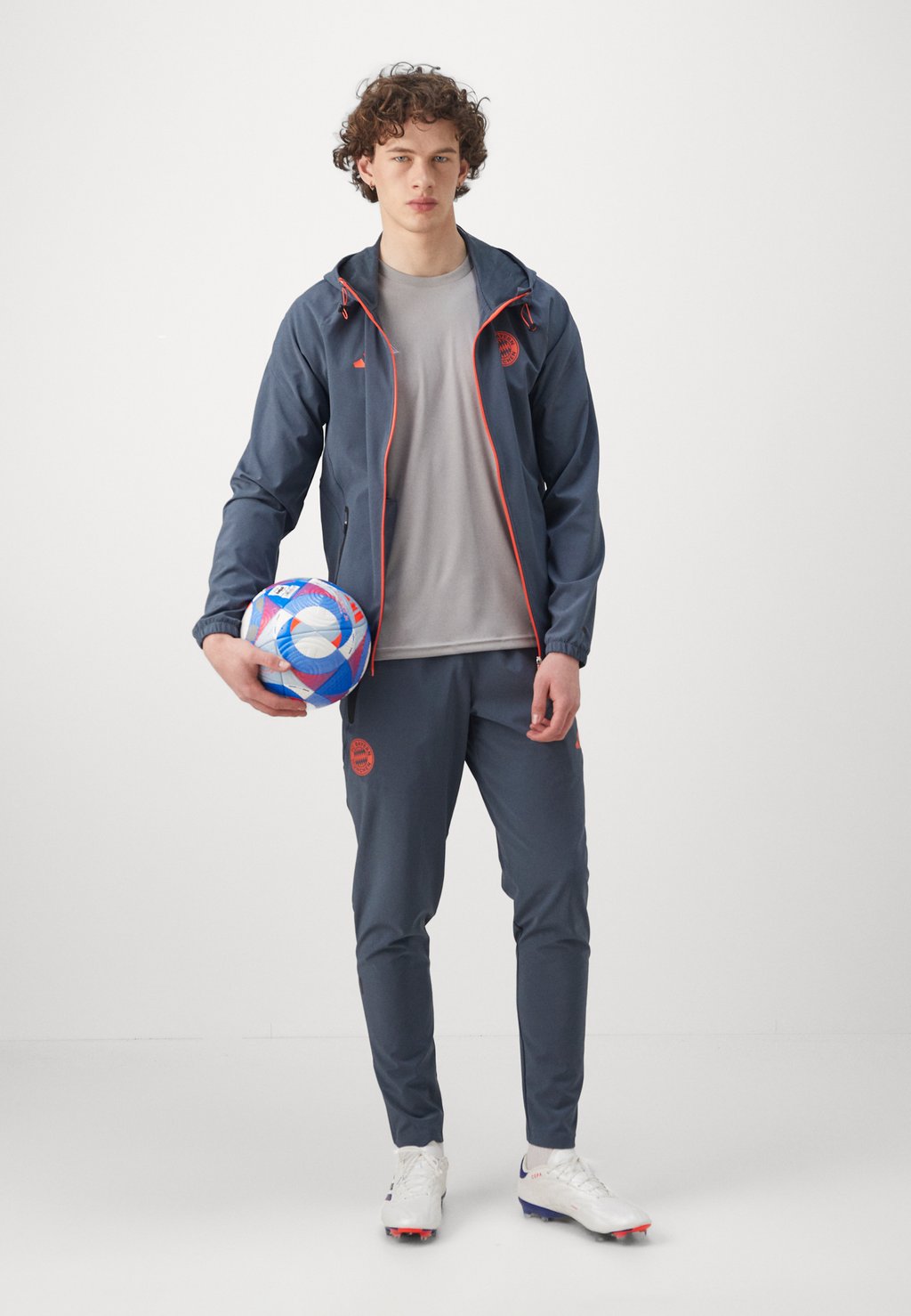 Тренировочная куртка FC BAYERN VISTECH - Club wear Adidas Performance, антрацит — фото 2
