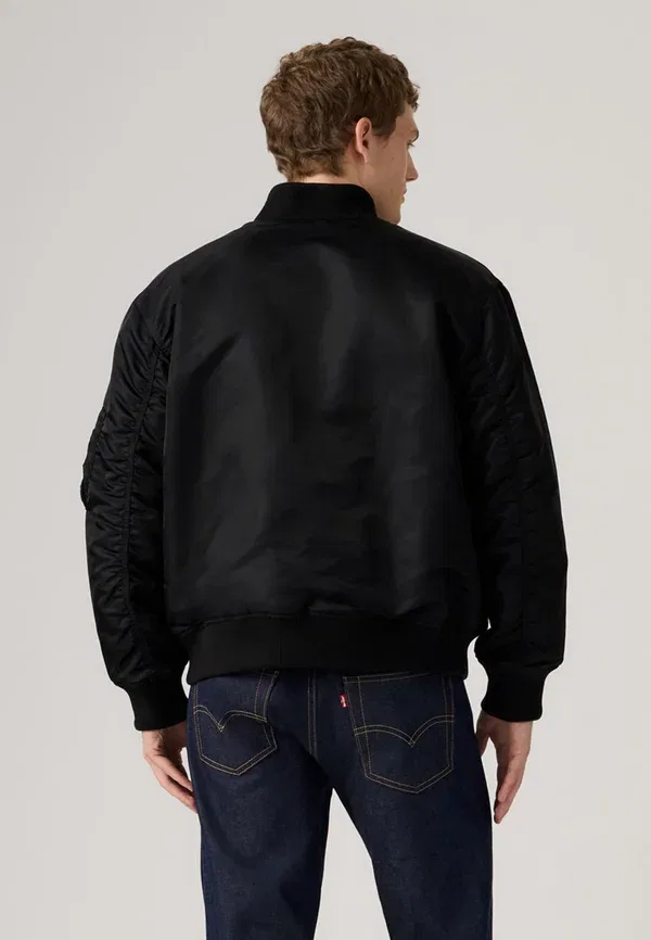 Куртка-бомбер Ma 1 Levi'S, цвет чёрный глянцевый — фото 3