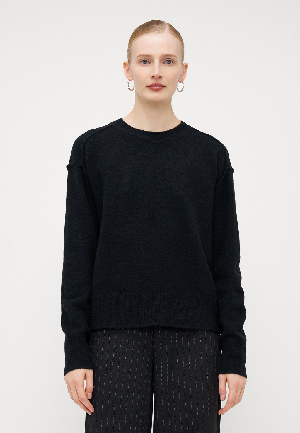 

Джемпер VMSERENA O NECK Vero Moda Tall, черный