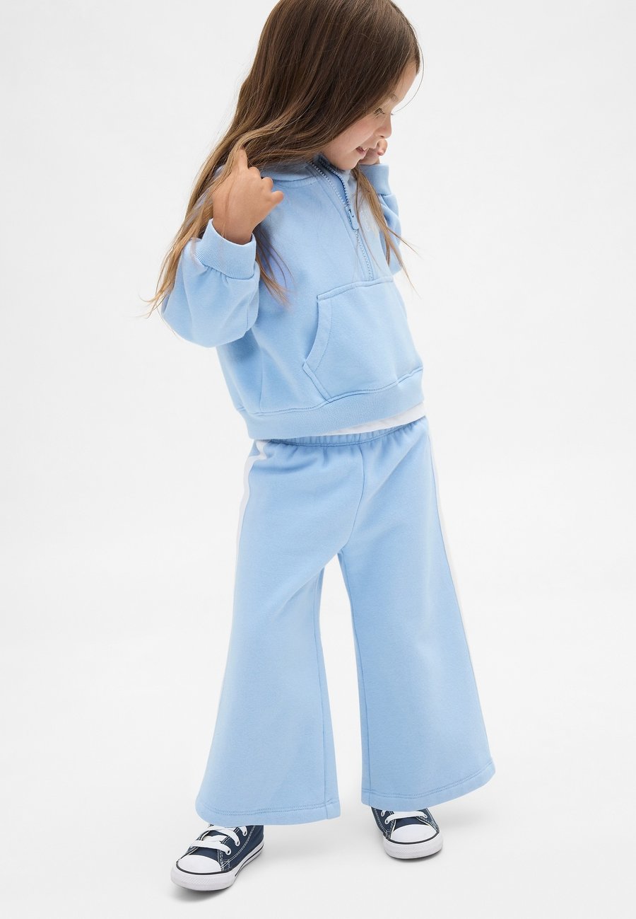 

Худи GAP BABY & TODDLER VINTAGESOFT HOODIE OUTFIT SET, Wind Blue/Light Blue