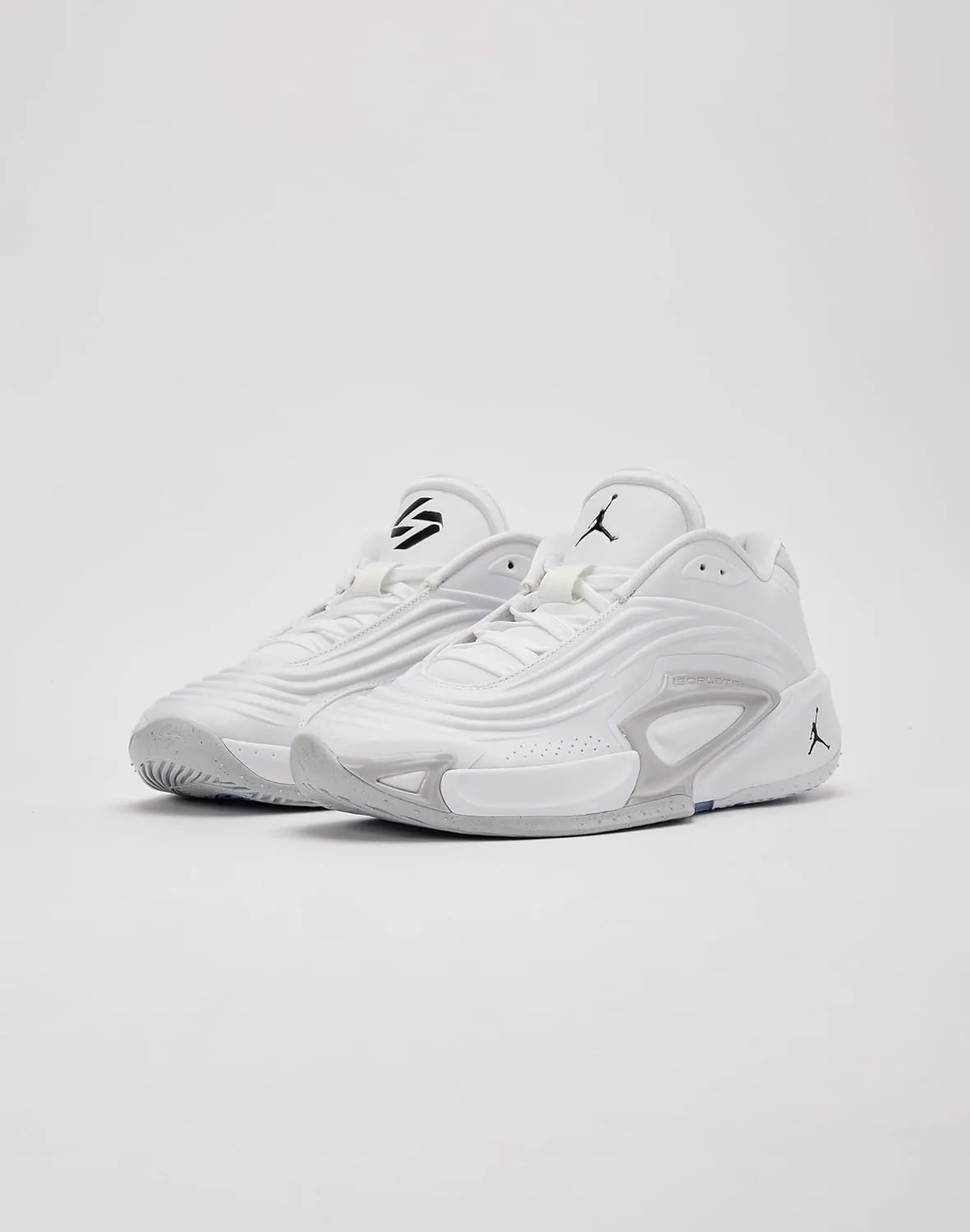 Кроссовки AIR JORDAN Luka 3 ТБ 'Белый/Черный-Серый туман' (FQ7453 106)