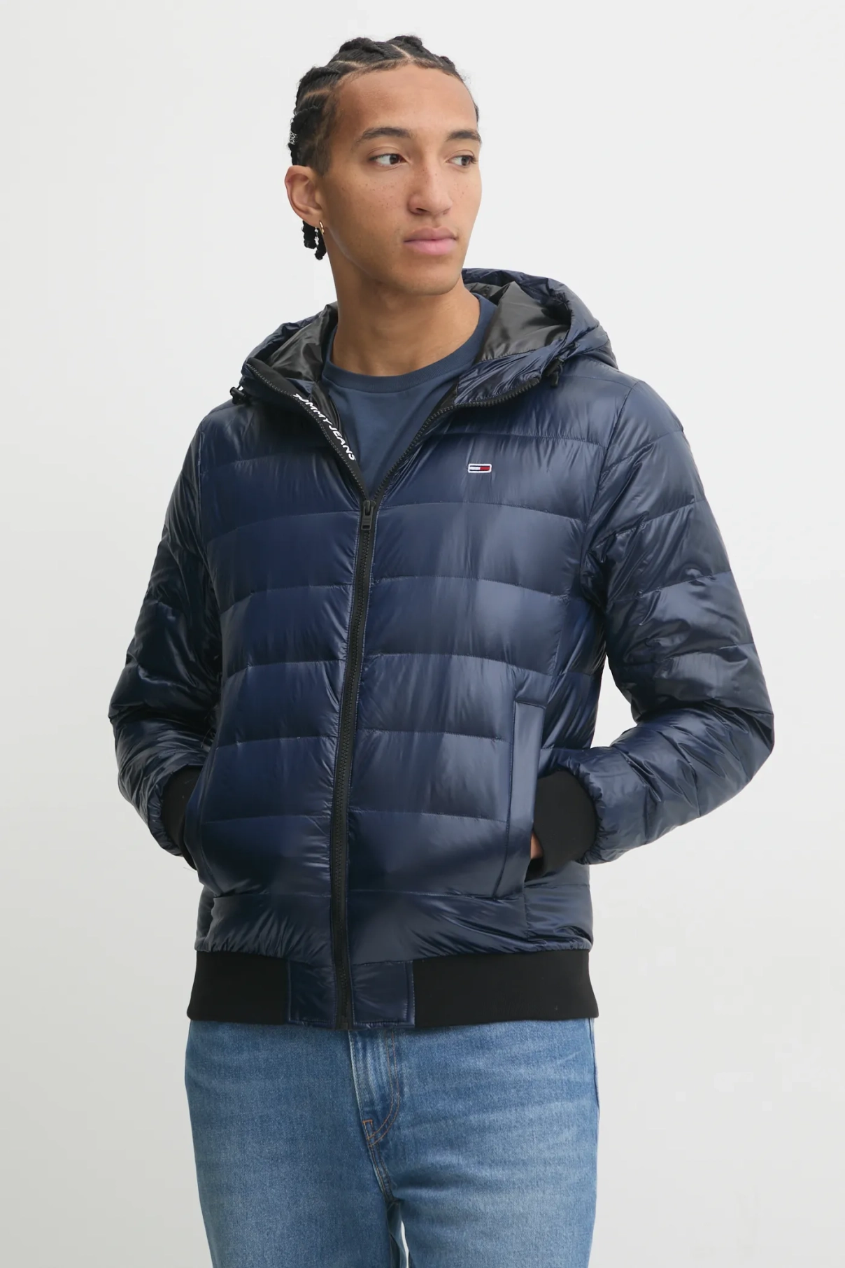 

Пуховик мужской Tommy Jeans, темно-синий