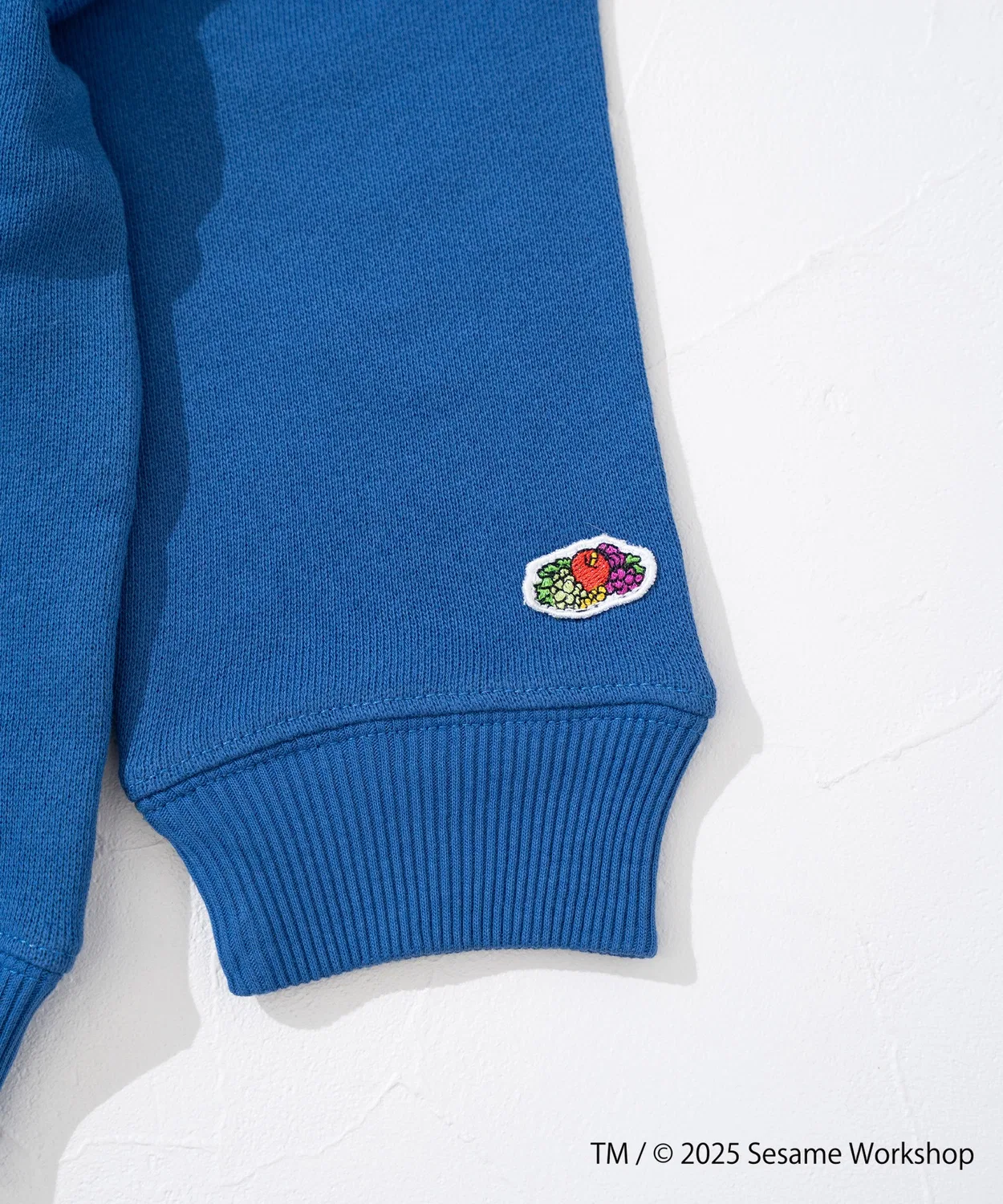 Свитшот длинный рукав Fruit of the Loom x Sesame Street для детей, синий — фото 3