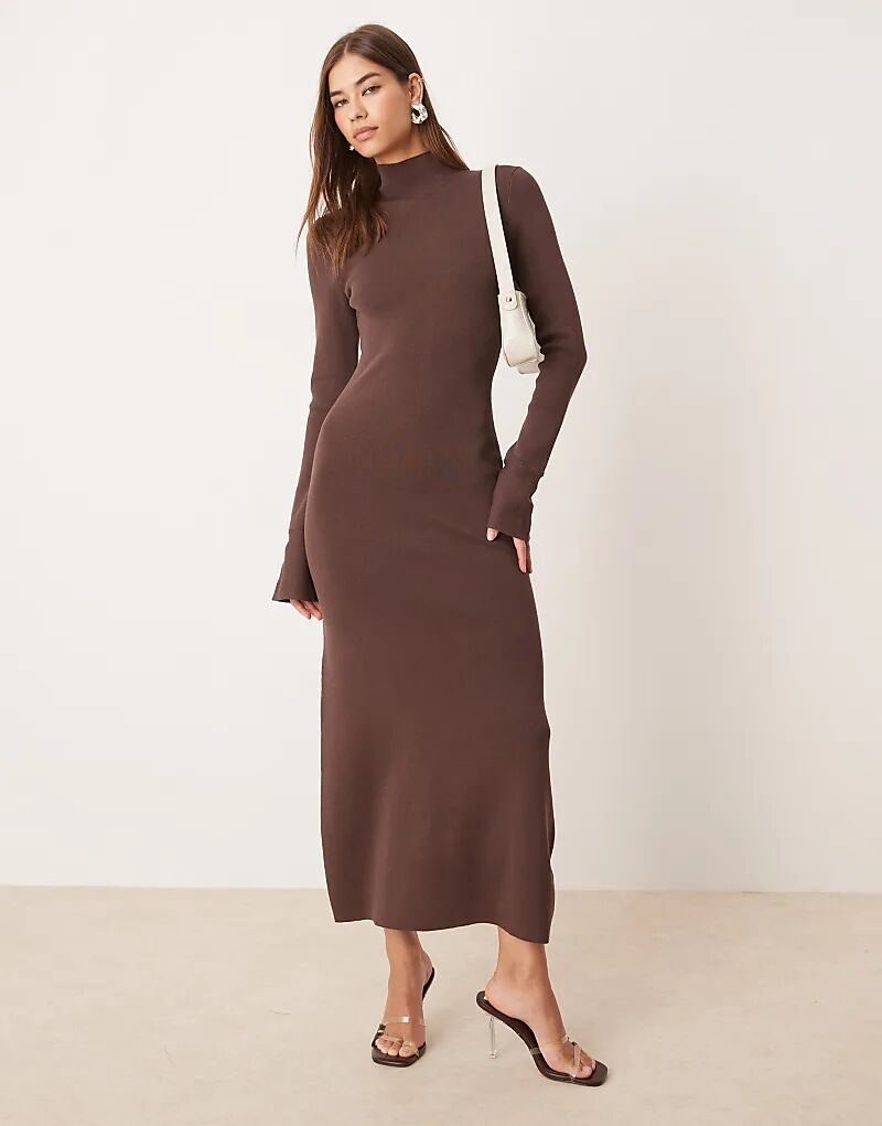 

Платье мидакси Pretty Lavish с расклешенными рукавами, коричневого цвета