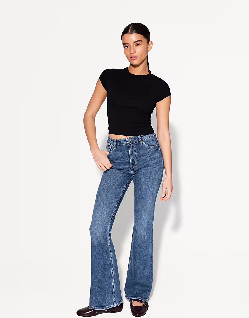 

Расклешенные джинсы Bershka средне-синего цвета