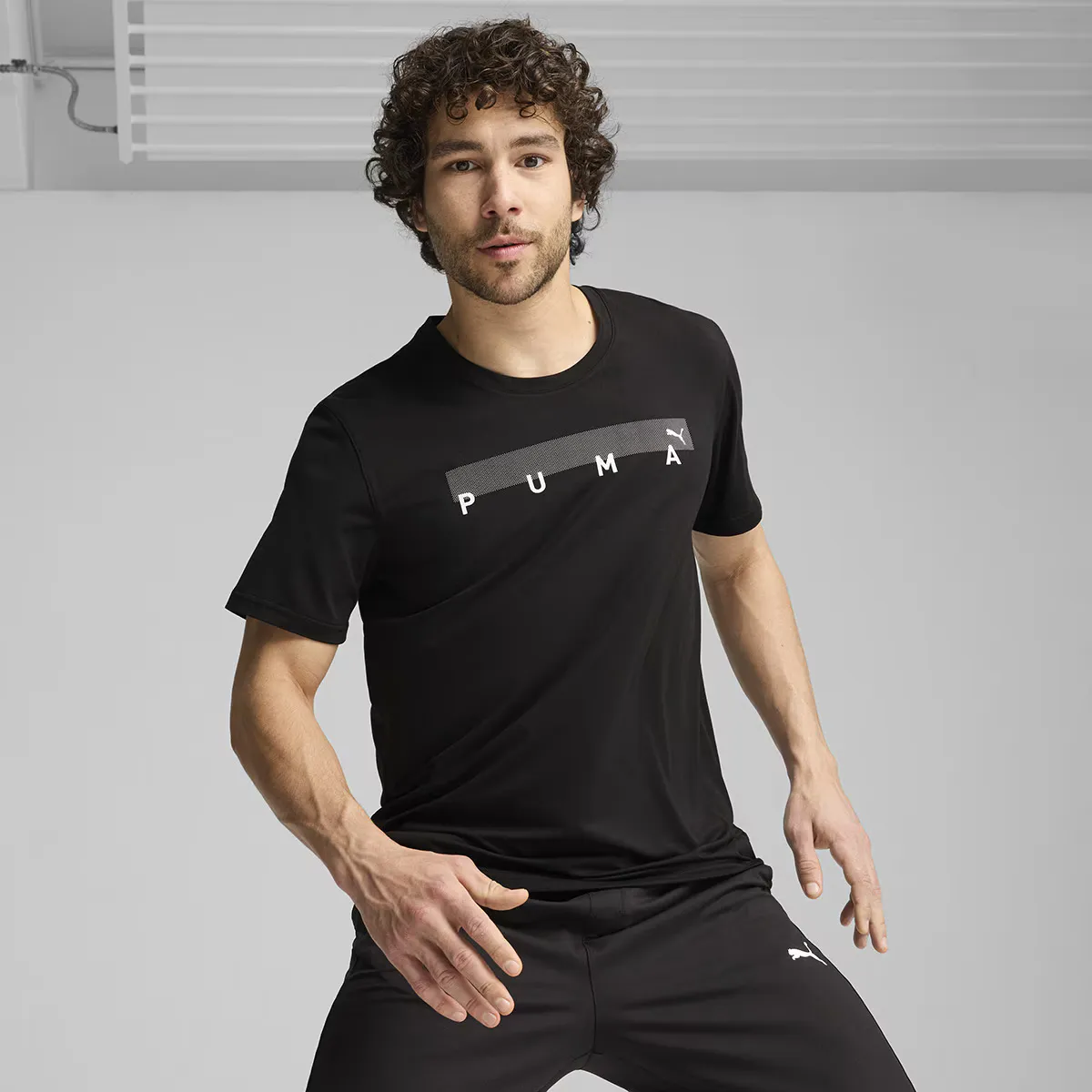 

Футболка с рисунком Puma Men's Energy Cloudspun, черный