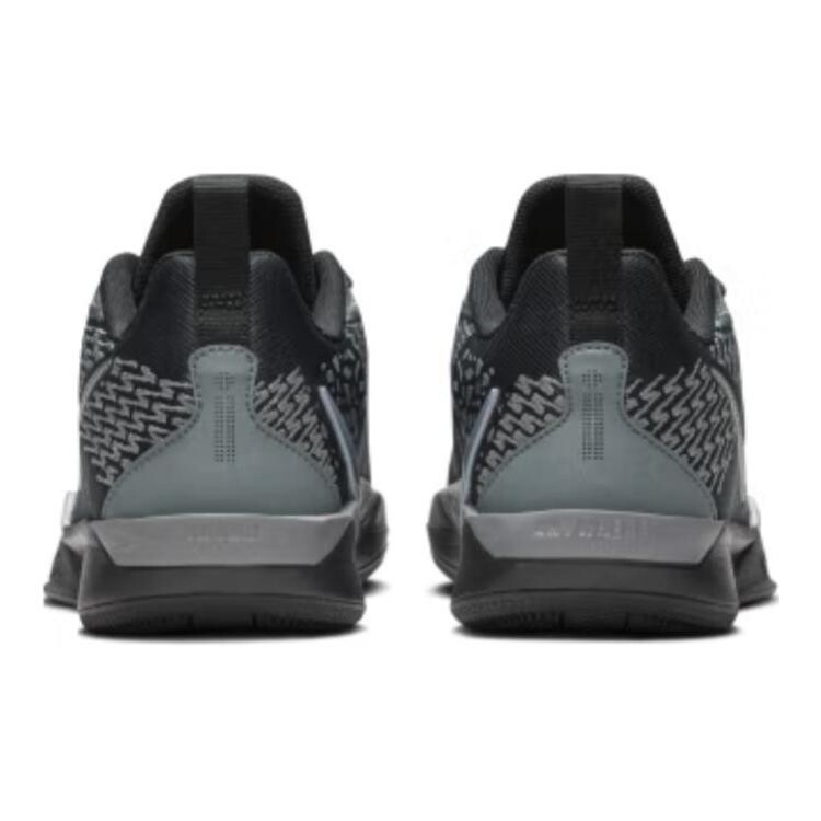 Баскетбольные кроссовки Sabrina 2 Kids GS Low-top Black/Metallic Silver/Smoky Grey Nike, черный — фото 4