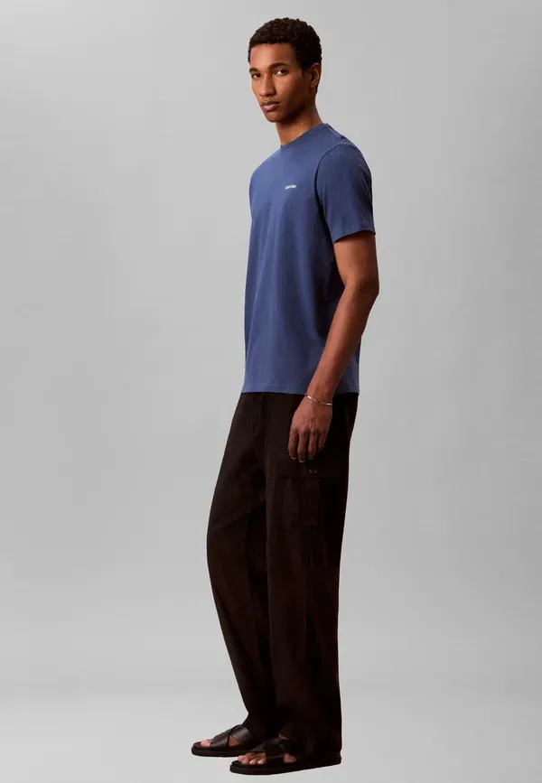 Футболка Calvin Klein Micro Logo Crew Neck Tee Basic, темный деним — фото 2