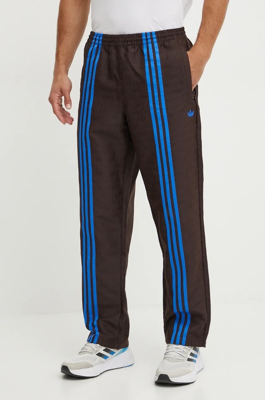 

Брюки Club TrackPant Adidas Originals, коричневый