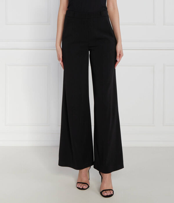 

Брюки Patrizia Pepe Regular Fit, черный