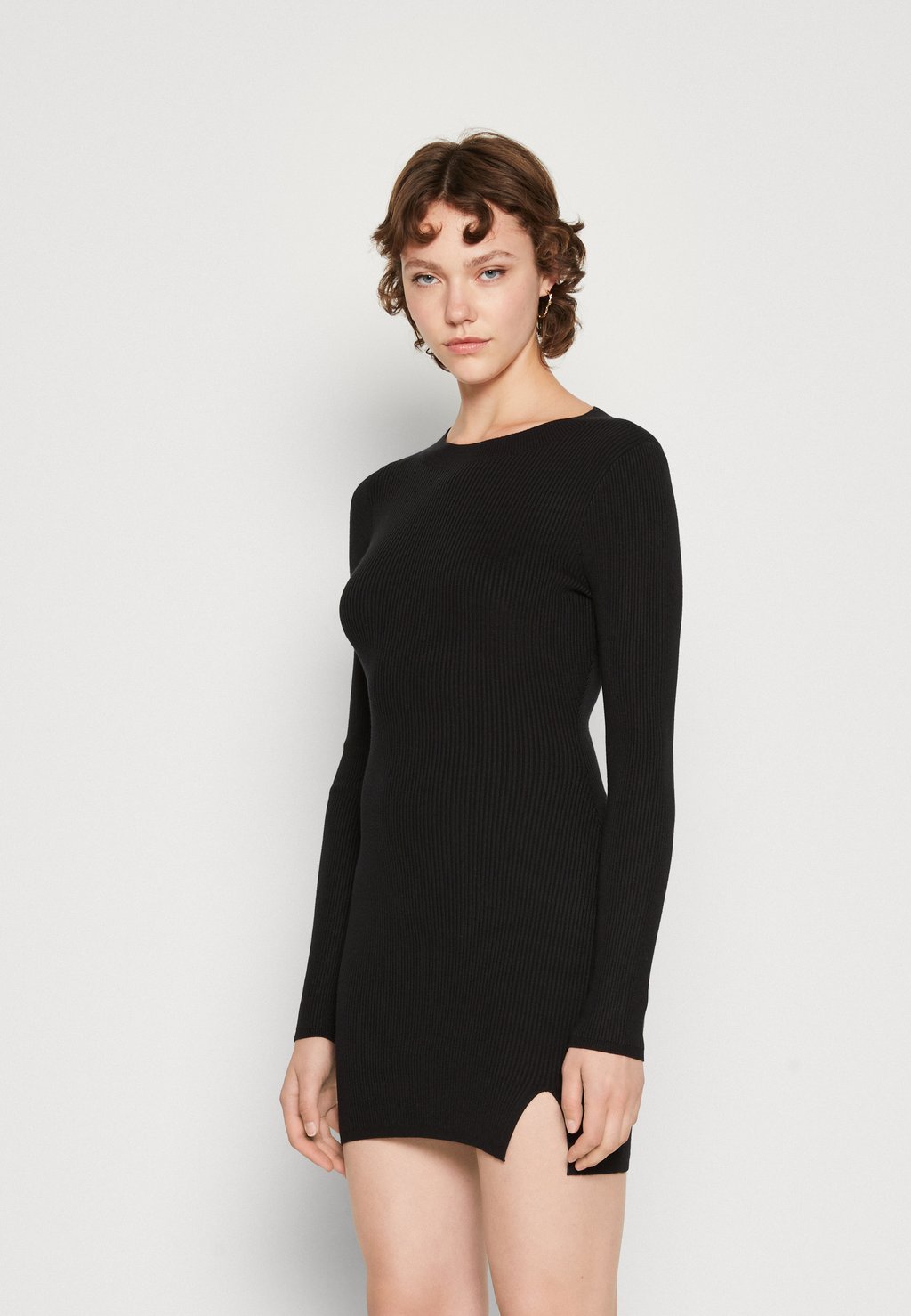 

Трикотажное платье Chain Bodycon Sweater Dress Hollister Co., черный