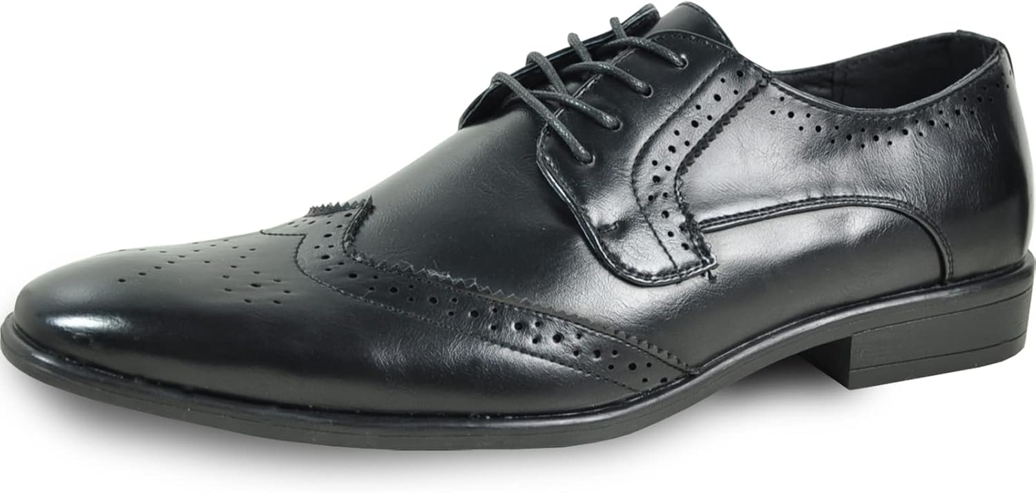 

Браво! Мужские классические оксфорды Dress Shoe King с шнуровкой, с гладким носком, на мыске или с крылом, из кожи, средняя и широкая полнота, размеры от 6 до 18, черные, коричневые, коньячные, синие, фиолетовые, красные Bravo!, черный