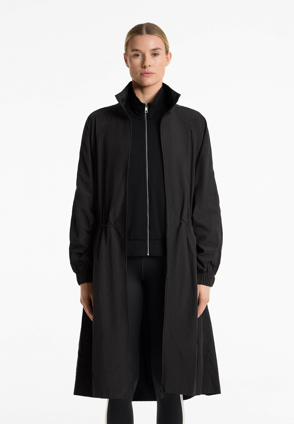 

Классическое пальто OYSHO, черный