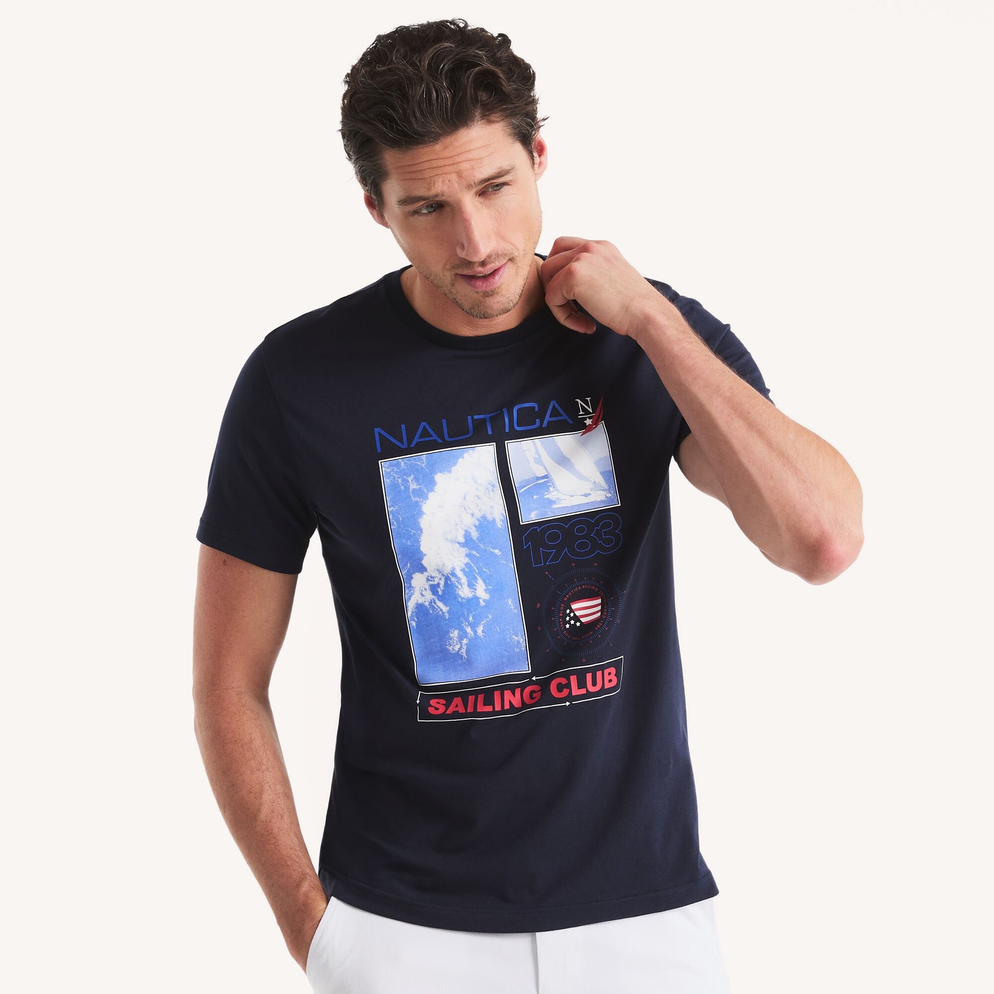 

Футболка Nautica Mens 1983 Sailing Club с графическим принтом, цвет navy seas