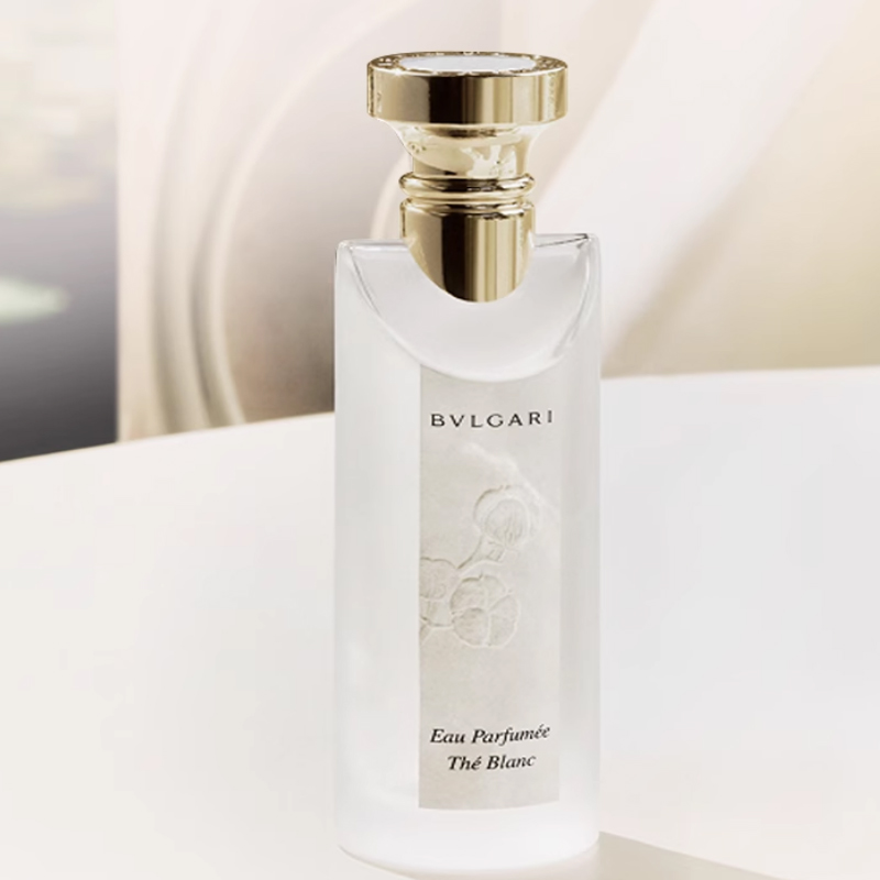 Набор Bvlgari Eau Parfumée Thé Blanc: туалетная вода, 75 мл + гель для душа, 300 мл + лосьон для тела, 300 мл — фото 3