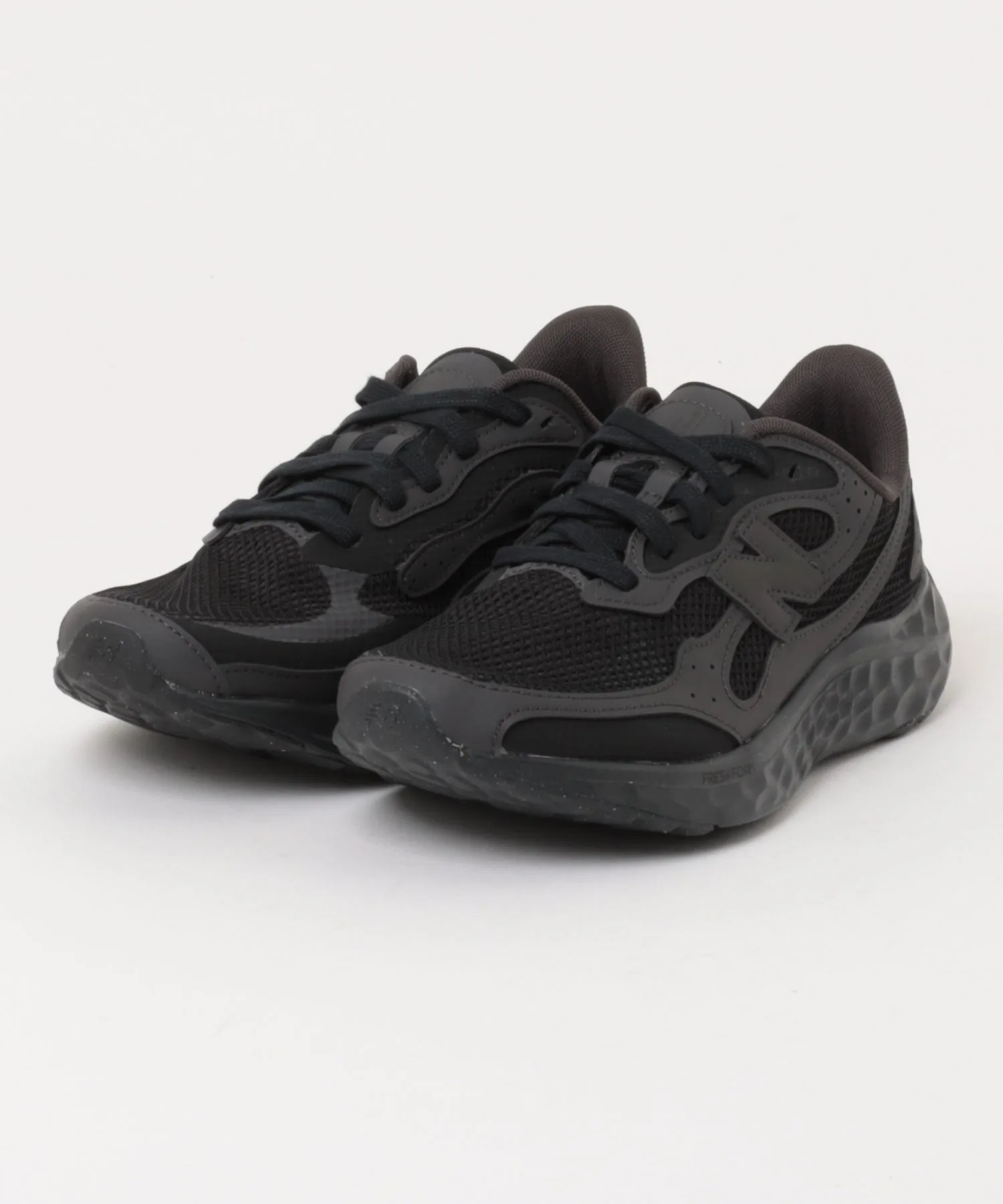 Мужские кроссовки с технологией Fresh Foam Arish v4 MARIS New Balance чёрные