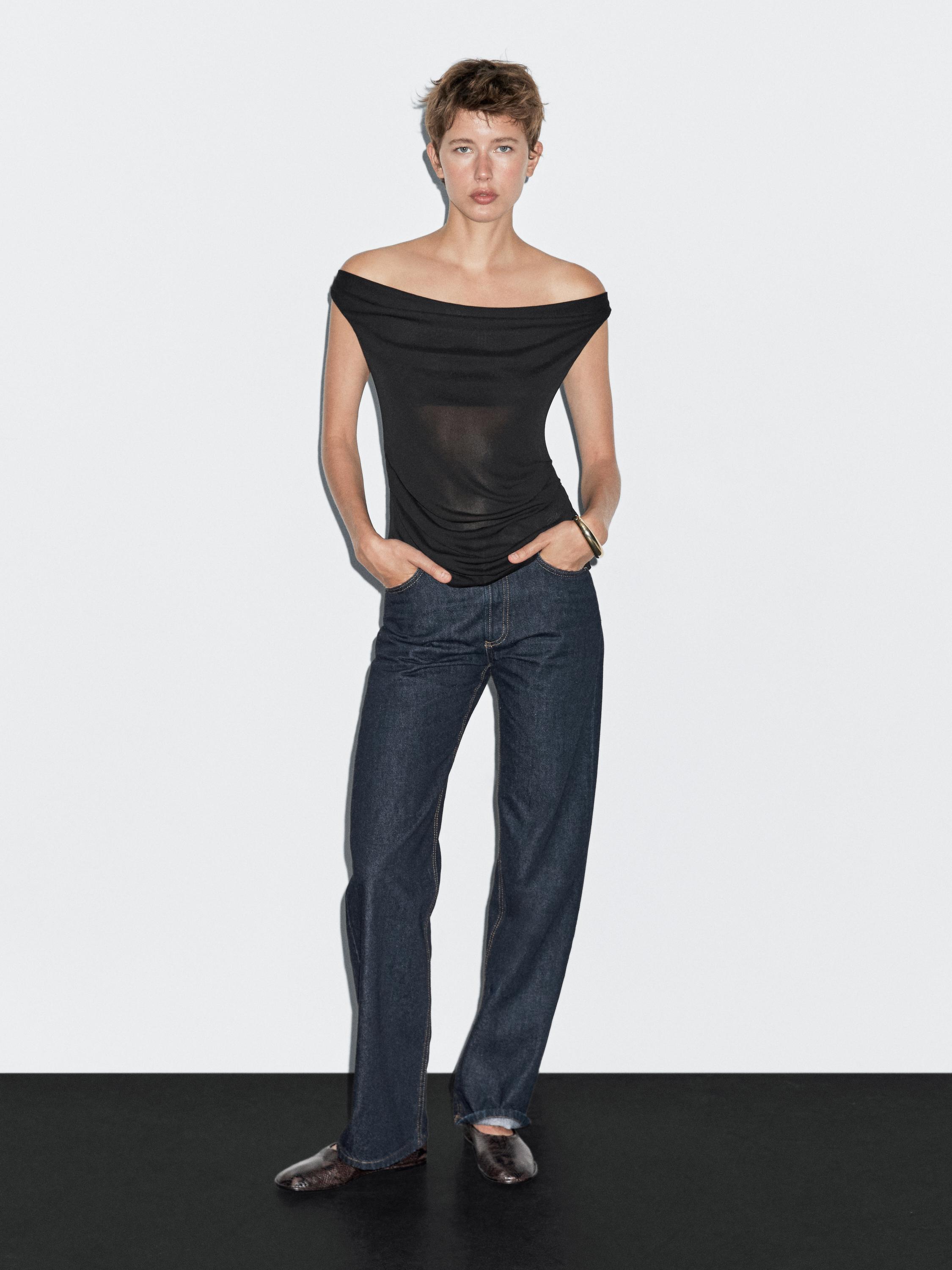 

Струящийся драпированный топ с вырезом Massimo Dutti, черный