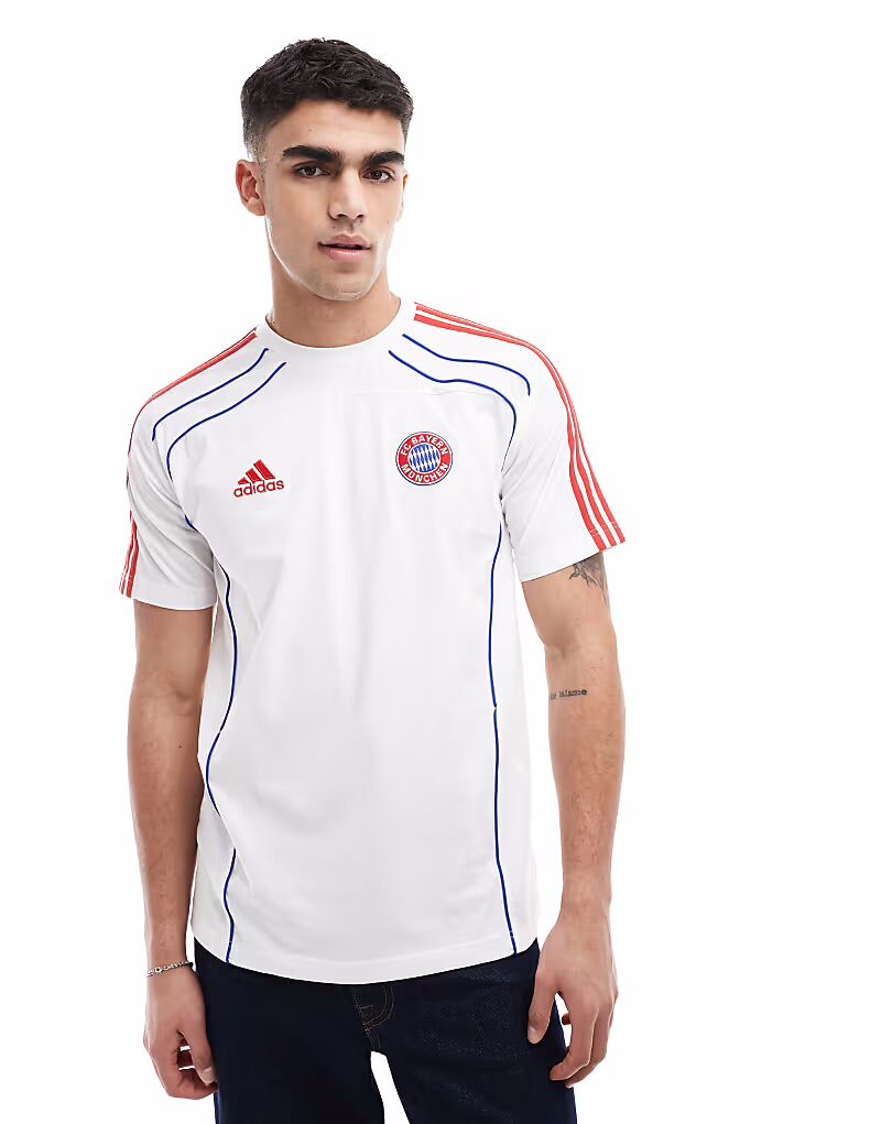 

Футболка Adidas Football Bayern Munich Urban Purist в бело-красных тонах Adidas Performance