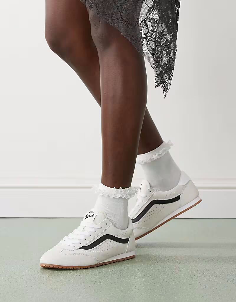 Кроссовки Vans Super Lowpro из замши Terrace в цвете Off-White