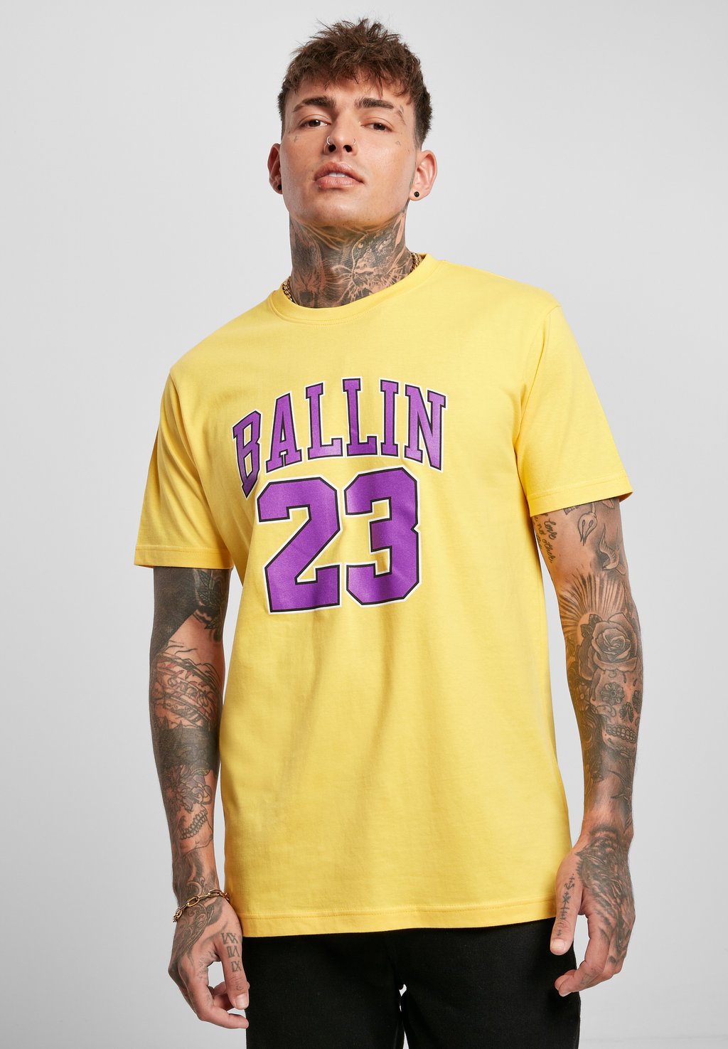 

Футболка с принтом BALLIN 23 Mister Tee, такси желтый