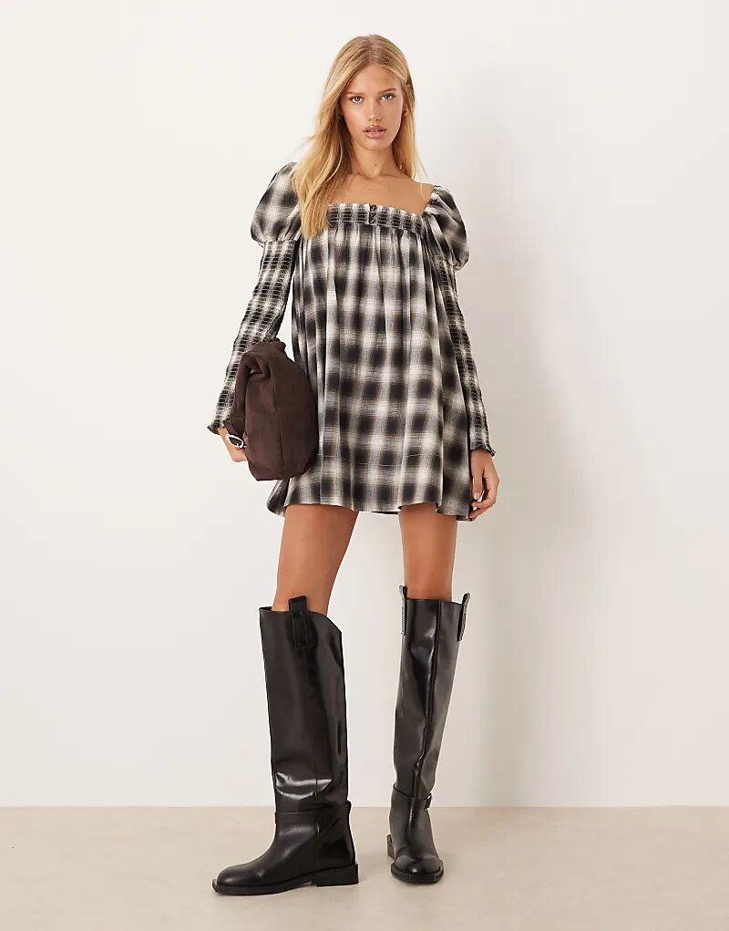 

Мини-платье бэби-долл ASOS DESIGN с квадратным вырезом и сборками в черно-коричневую клетку
