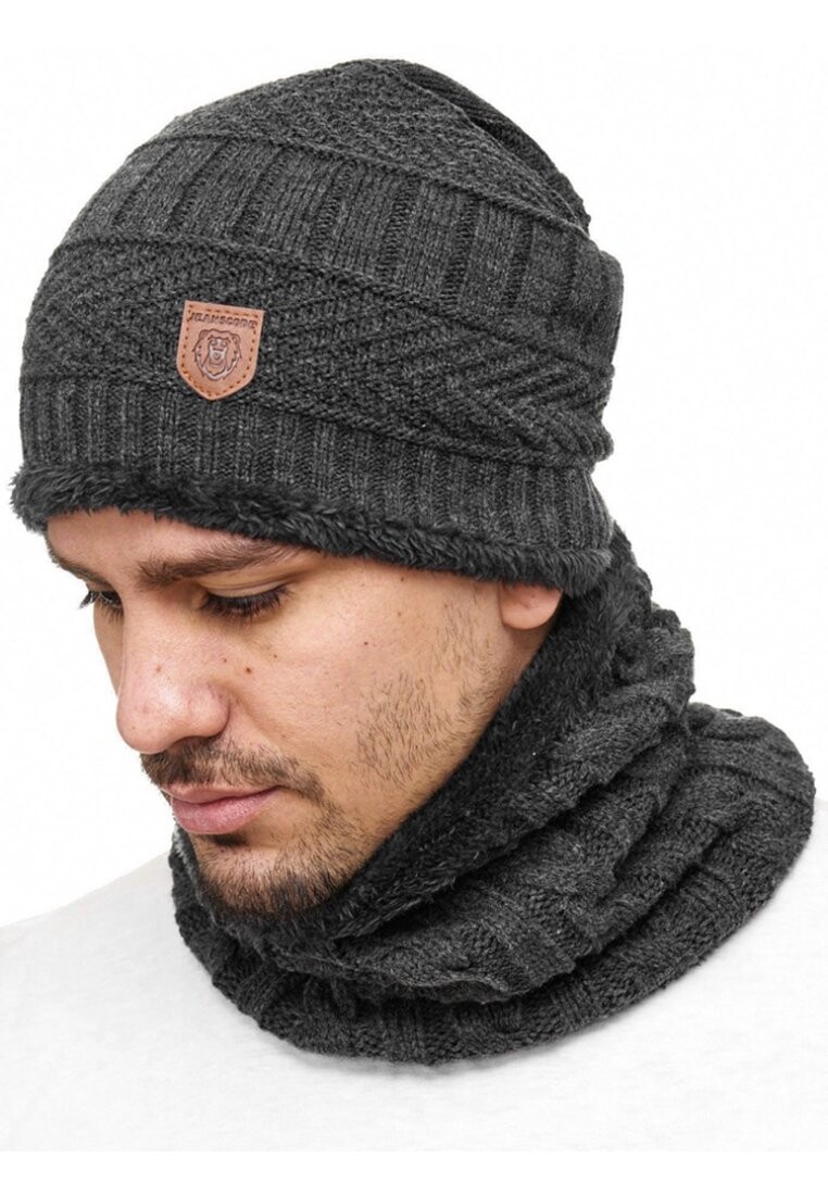 

Комплект из шапки и снуда INDICODE JEANS