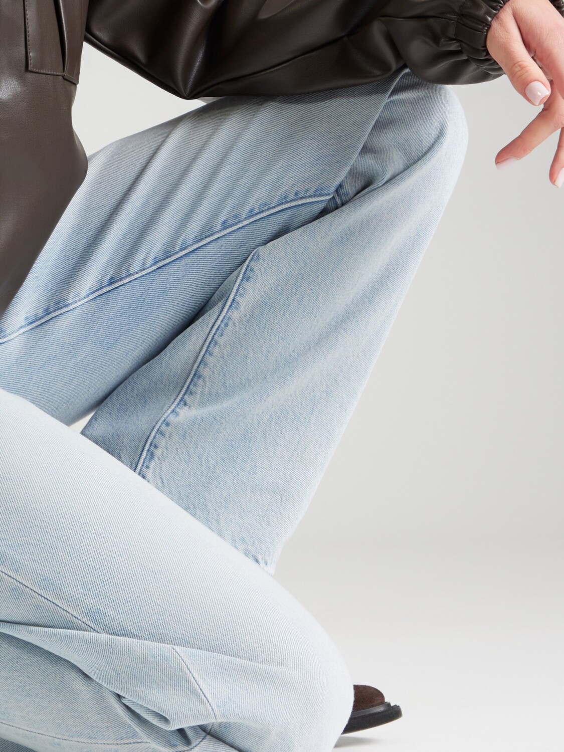 LEVI'S  Джинсы Regular 'Easy Dad Jeans' в светло-голубом цвете — фото 2