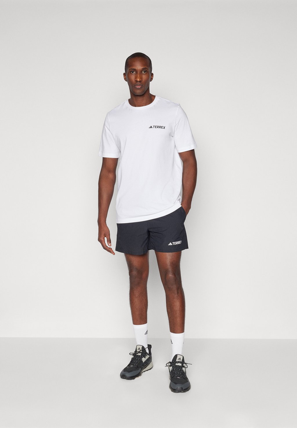 Спортивные шорты SHORT Adidas Terrex, черный — фото 2