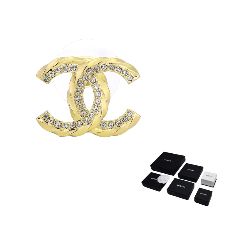 

Золотые серьги-гвоздики для женщин Metal Stud CHANEL, золотой