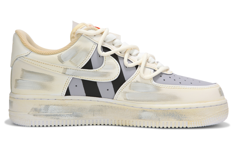 

Женские кроссовки для скейтбординга Nike Air Force 1, Off-white