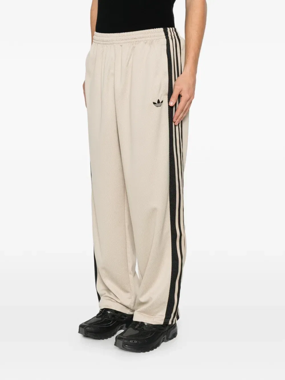 Спортивные брюки с боковыми полосками adidas, бежевый — фото 3