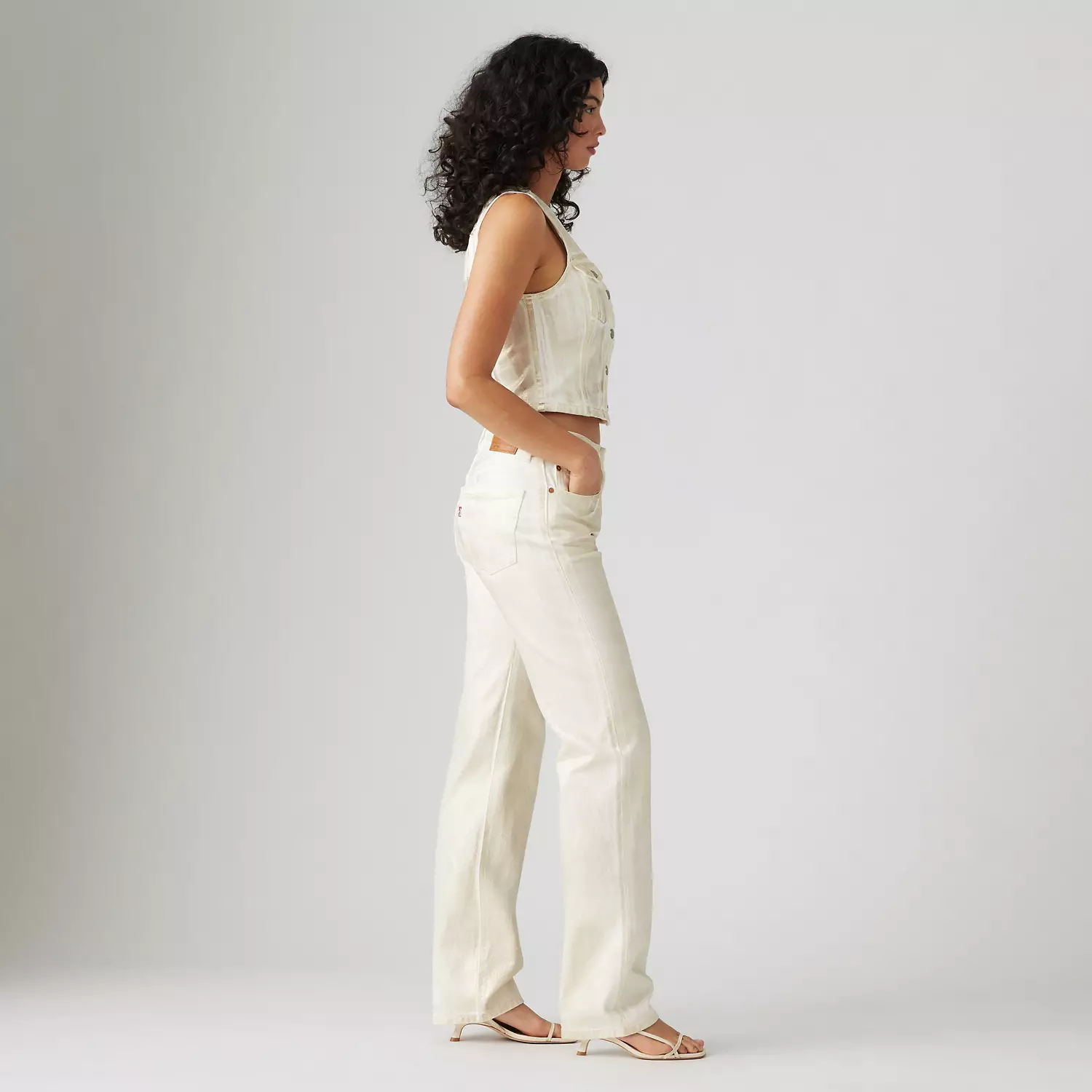 Женские джинсы 90-х годов с покрытием 501 Levi's, цвет Luminary - White — фото 4
