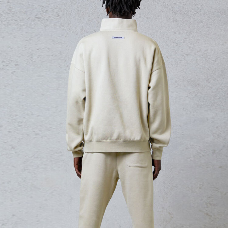 Толстовка унисекс FW20 кремового цвета Fear Of God Essentials, кремовый — фото 3
