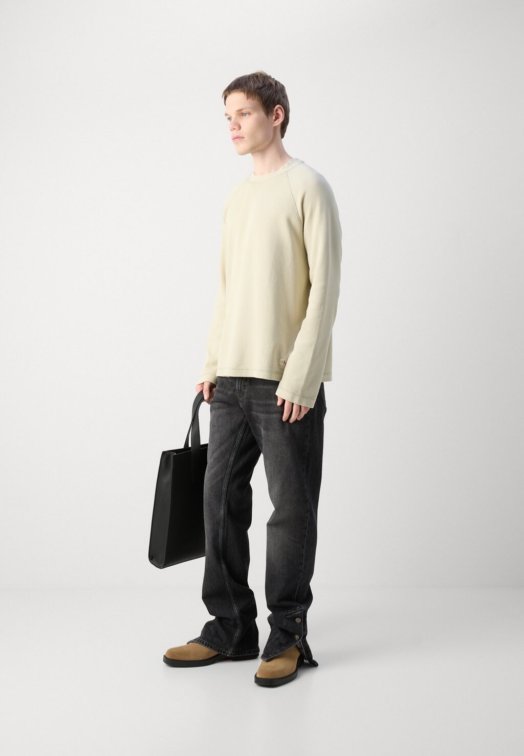 

Джемпер WASHED LABEL RAGLAN Calvin Klein Jeans, молочный