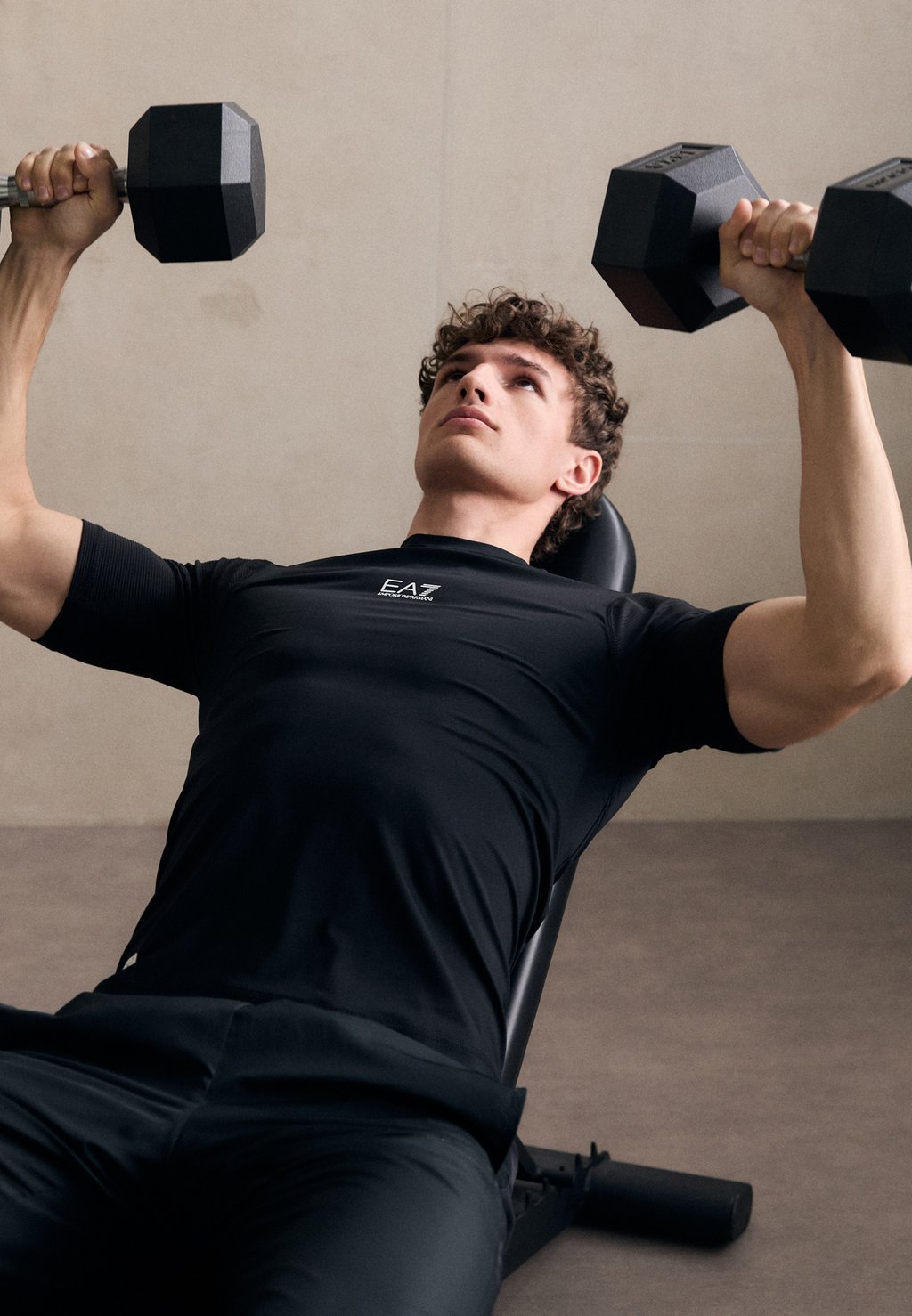 

Спортивная футболка VIGOR TEE SS EA7 Emporio Armani, черный