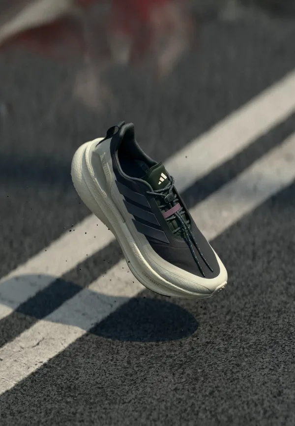 Кроссовки для бега по шоссе ultraboost 5 hermanos koumori Adidas Performance, Carbon/Grey Five/Alumina