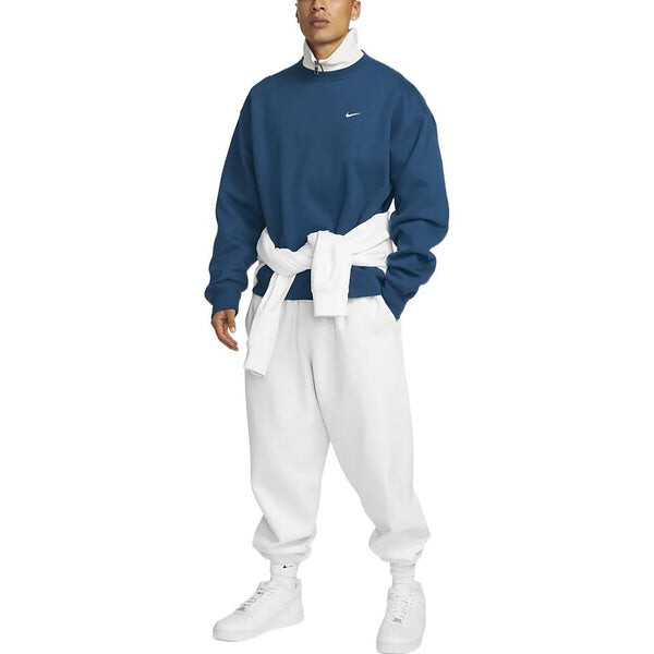 Толстовка Nike Solo Swoosh Crewneck Sweatshirt Blue, синий — фото 3