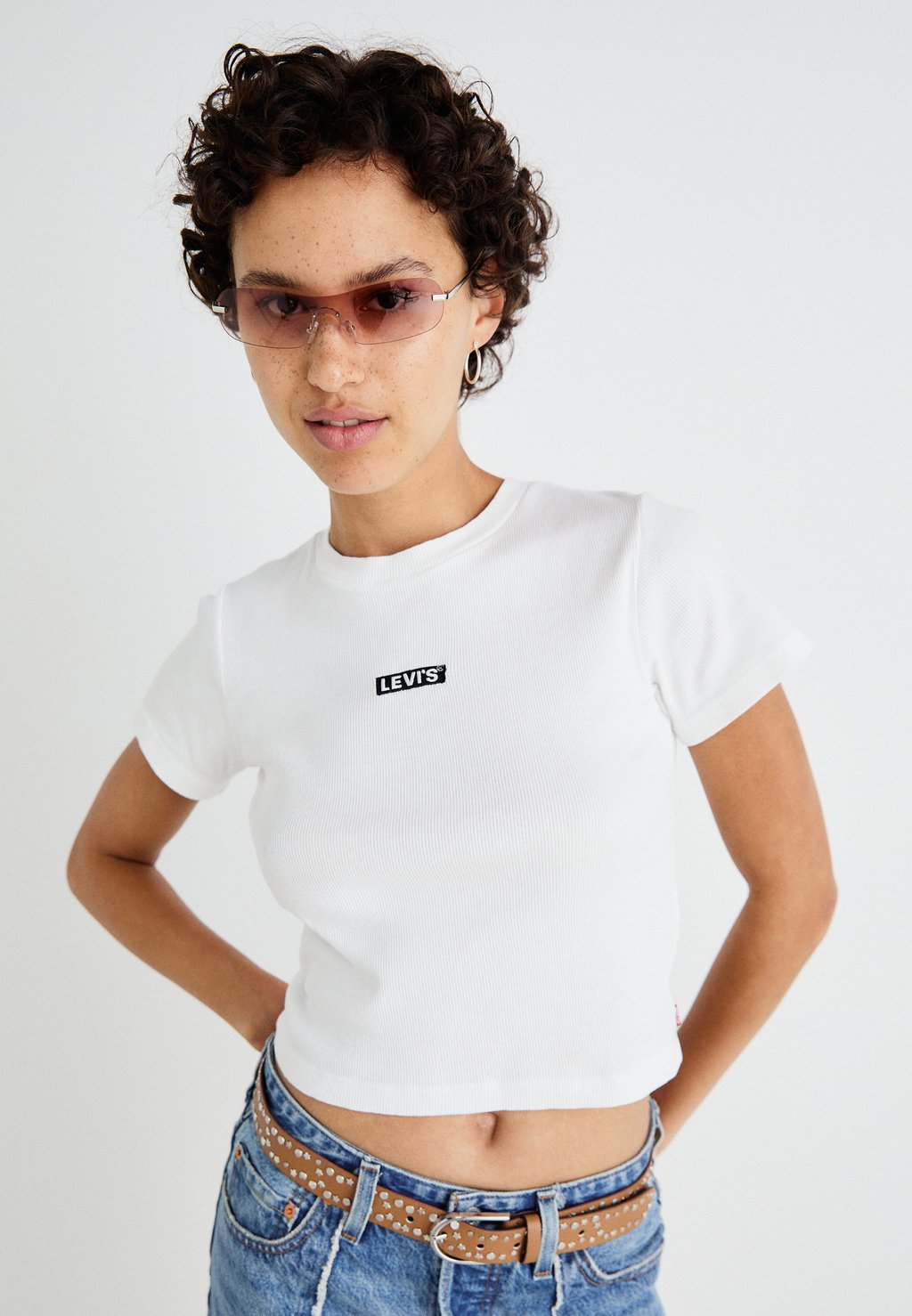 

Базовая футболка ESSENTIAL SPORTY TEE Levi's, белый