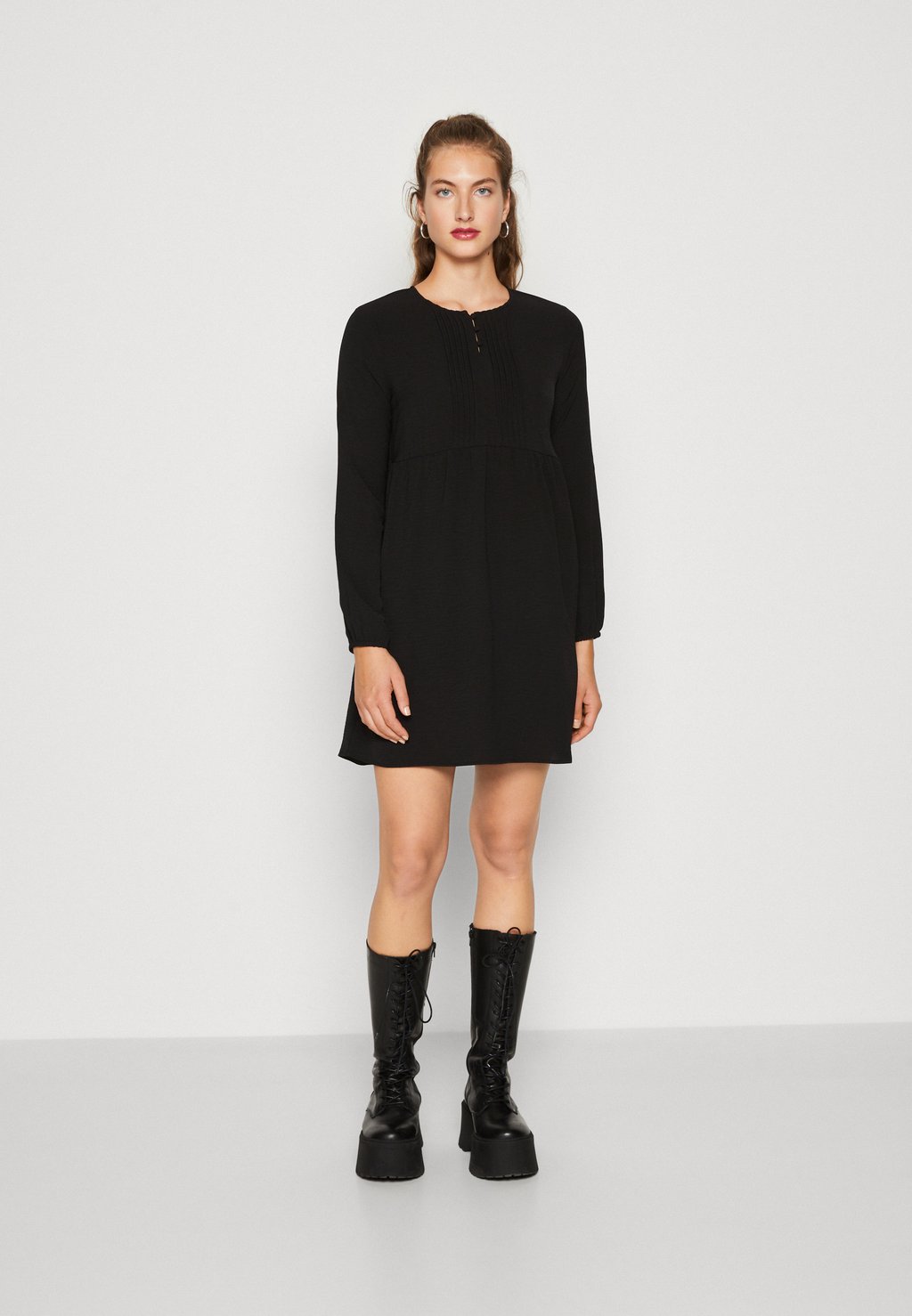 

Дневное платье VMALVA PLEET DRESS Vero Moda, цвет black