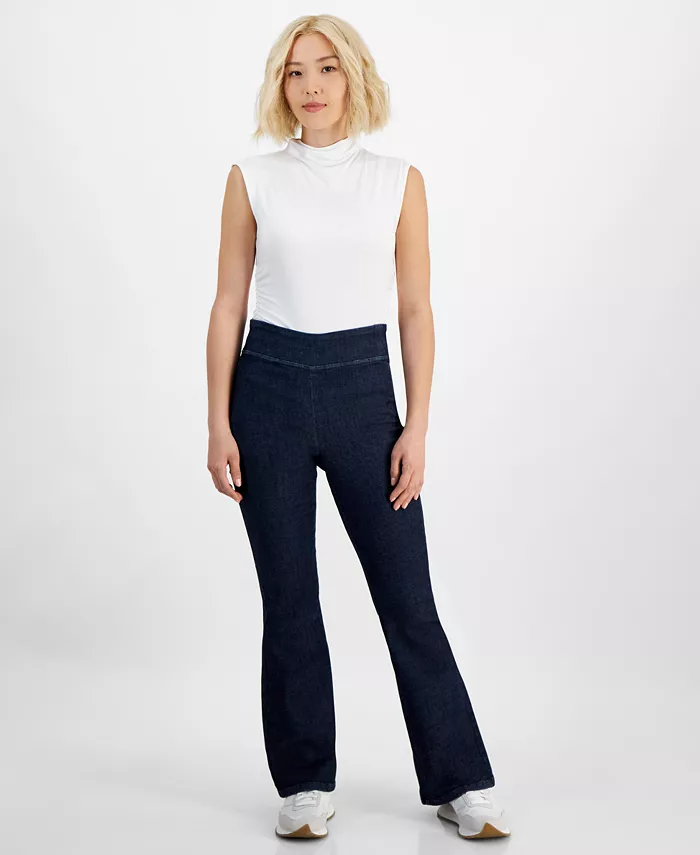 

Узкие джинсы с завышенной талией и расклешенными штанинами Petite High-Rise Pull-On Flare Jeans DKNY Jeans, синий