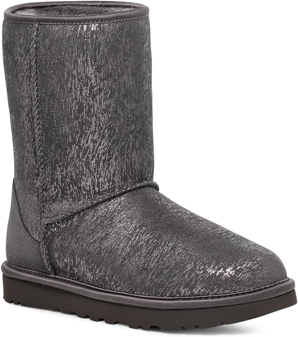 

Сапоги Classic Short Matte Marble UGG, темно-серый