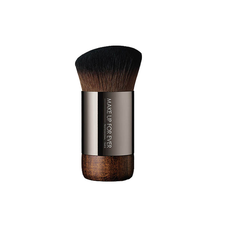 Новая полированная кисть для тональной основы MAKE UP FOR EVER — фото 2