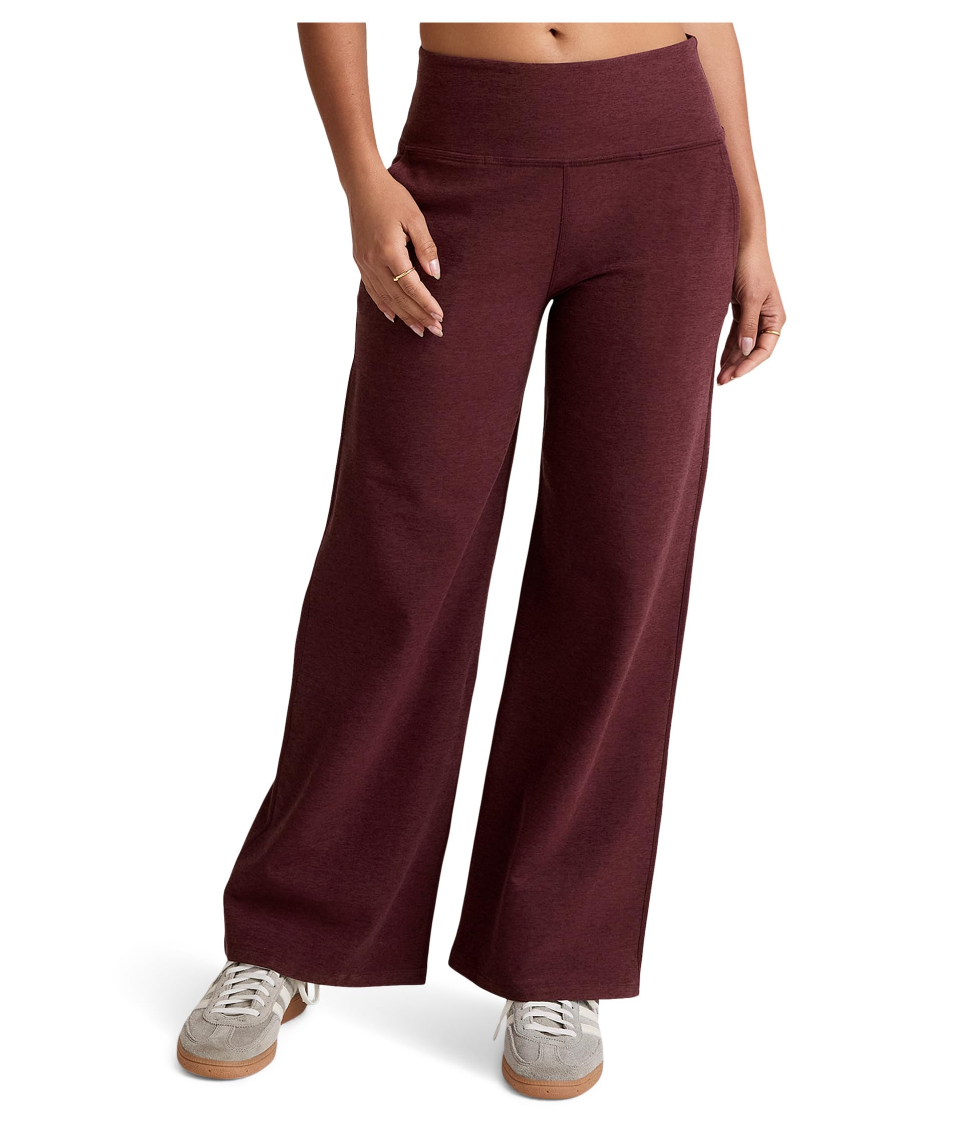 

Брюки Beyond Yoga Spacedye Laid Back Wide Leg Pants, цвет Midnight Burgundy Heather