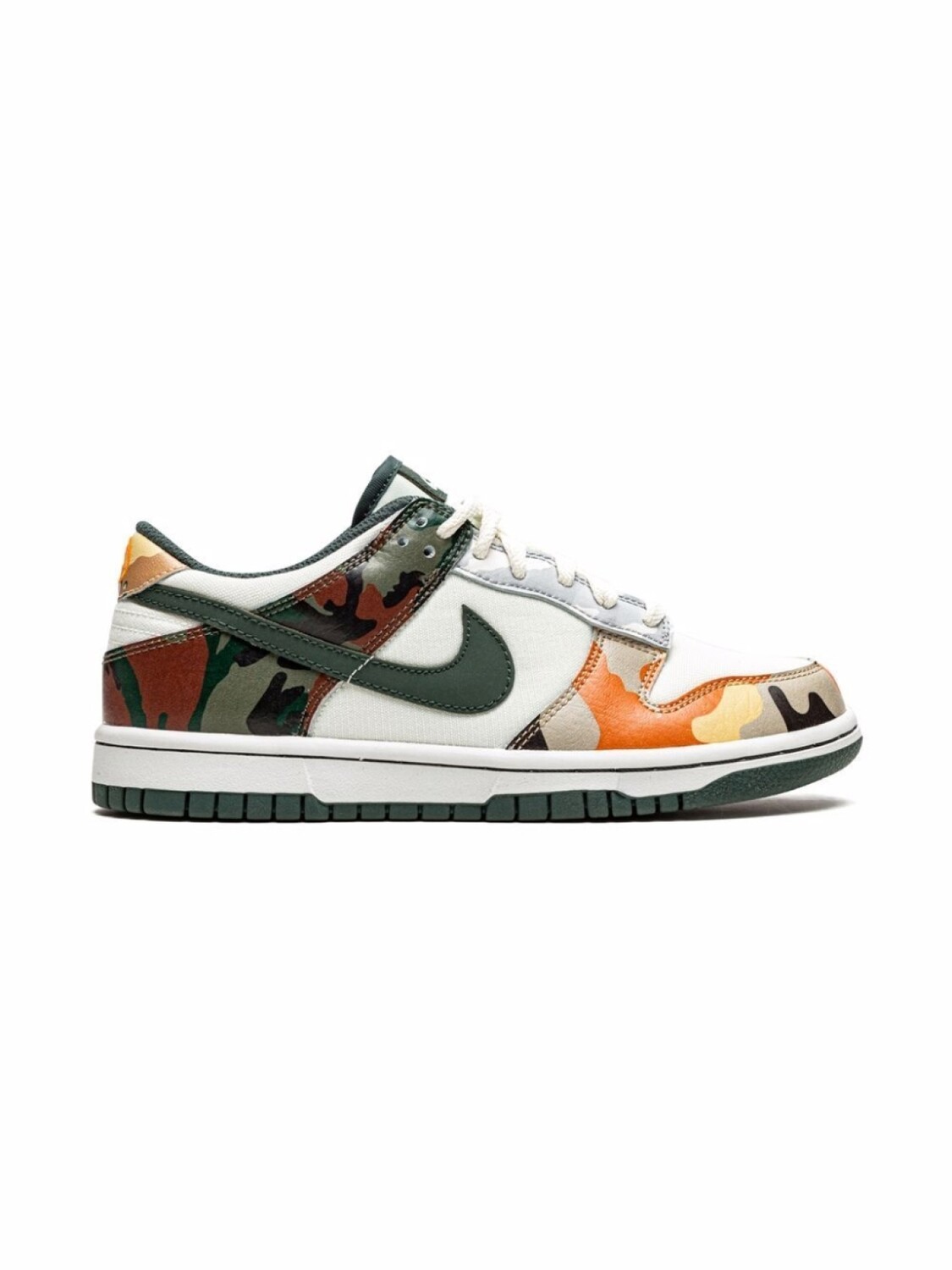 

Nike Kids кроссовки Dunk Low SE Multi-Camo, нейтральный цвет