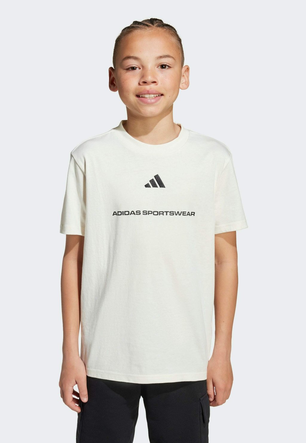 

Футболка с принтом SLOGAN Adidas Sportswear, слоновая кость
