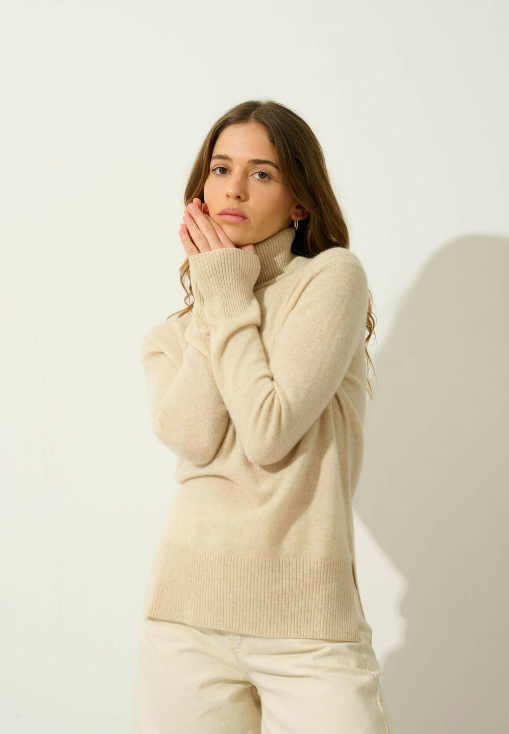 

Джемпер FORNET Authentic Cashmere, бежевый