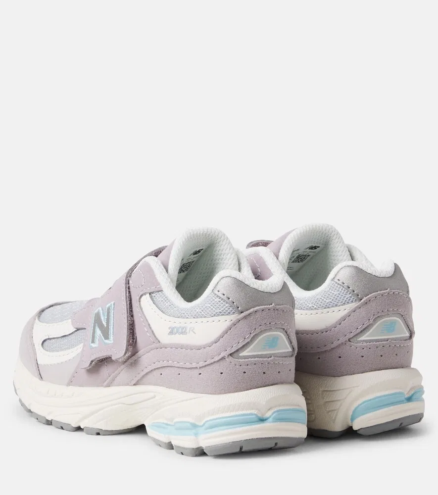Кроссовки с замшевой отделкой 2002 года New Balance Kids, серый — фото 2