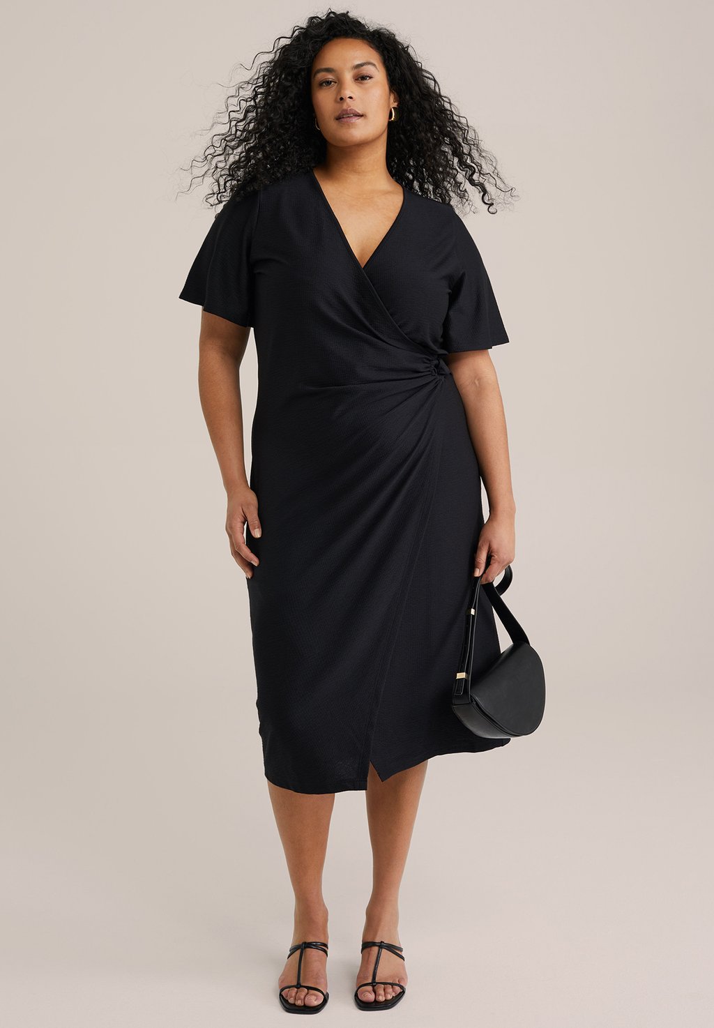 

Повседневное платье CURVE WE Fashion, черный
