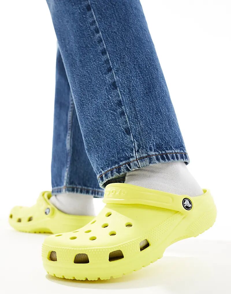 

Сабо унисекс классического цвета неоново-желтого цвета Crocs