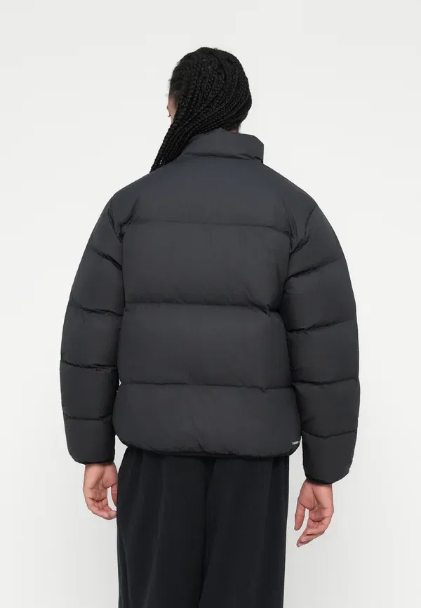 Куртка пуховая Club puffer Nike Sportswear, черный/белый — фото 3